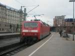 Hier 120 205-0 mit einem RE1 nach Rostock Hbf., bei der Ausfahrt am 13.3.2010 aus Hamburg Hbf.