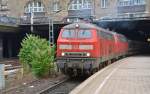 Mittlerweile hatten sich die beiden Loks der Reihe 218 an den IC 2074 gesetzt und befrderten ihn am 27.08.11 aus dem Hbf Hamburg heraus nach Westerland.