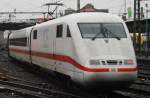 Hier 401 001-3  Gieen  als ICE709 von Hamburg-Altona nach Berlin Sdkreuz, bei der Ausfahrt am 11.10.2011 aus Hamburg Hbf.