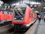 RegionalExpress RE1 von Hamburg Hbf nach Rostock Hbf steht am 2.August 2006 im Hamburger Hbf abfahrbereit!