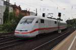 Hier 401 585-5  Freilassing  als ICE76 von Zrich HB nach Hamburg-Altona, bei der Ausfahrt am 4.10.2013 aus Hamburg Hbf.