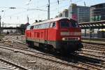 Hier 218 322-6 als Lz, bei der Einfahrt am 16.4.2014 in Hamburg Hbf.