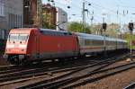 Hier 101 061-0 mit IC2311 von Westerland(Sylt) nach Stuttgart Hbf., bei der Einfahrt am 16.4.2014 in Hamburg Hbf.