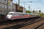 Hier 808 020-2  Meiningen  als ICE681 von Hamburg-Altona nach München Hbf., bei der Einfahrt am 16.4.2014 in Hamburg Hbf.