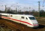 401 578 als ICE 79  Limmat  (Hamburg–Zrich) am 19.03.2000 in Hamburg Hbf