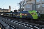 1429 004-3 und 1430 536-1 fahren am 21.4.2016 als RB61 (NBE75537) aus Itzehoe kommend in den Zielbahnhof Hamburg Hbf.