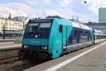 Der Syltshuttle wartete in Form der Dieselmaschine 245 210 (92 80 1245 210-0 D-DB) in Altona auf die Abfahrt. Die Lok wird von der DB betrieben, die Folierung ist von der NAH.SH gestaltet.

Hamburg Altona, 24.07.2023