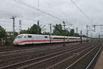 Einfahrt am Nachmittag des 06.07.2019 von 401 072-4/401 587-1  Aschaffenburg  aus Richtung Maschen kommend in den Bahnhof von Hamburg Harburg.