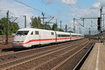 Nachschuss auf 401 070-8, der am 26.05.2015 aus dem Bahnhof von Hamburg Harburg gen Maschen fuhr.