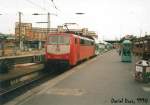 111 131-9 schiebt am 20.06.1998 den RE 3336 von Hamburg nach Bremen aus dem Hamburger Hauptbahnhof