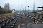 Morgenstimmung am 29.12.18 mit beleuchteten Weichenlaternen in Hanau Hbf Südseite vom Bahnsteig aus fotografiert