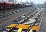 Morgenstimmung am 29.12.18 mit beleuchteten Weichenlaternen in Hanau Hbf Südseite vom Bahnsteig aus fotografiert