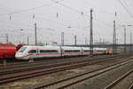 DB Fernverkehr ICE4 412 xxx abgestellt am 12.12.20 in Hanau Hbf von einen Bahnsteig aus gemacht