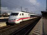 Ein ICE 1 (BR 401) in Hanau Hbf am 09.02.13