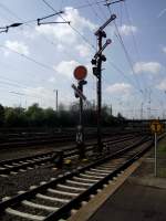 Ein Formsignal das auf HP2 steht am 29.04.13 in Hanau Hbf 