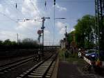 Zwei Formsignale am 29.04.13 in Hanau Hbf 