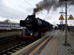 50 3552 der Museumseisenbahn Hanau fährt am 07.12.13 in Hanau ab 