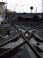 Doppelkreuzungsweiche in Hanau Hbf am 03.01.14 vom Bahnsteig aus fotografiet