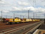 H.F. Wiebe Vossloh G1700 BB Lok 12 (277 018-8) mit einen Bauzug am 08.04.16 in Hanau Hbf vom Bahnsteig aus fotografiert