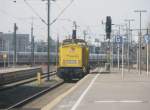 Hier 203 305-8, bei der Durchfahrt am 7.4.2010 durch Hannover Hbf in Richtung Minden(Westf).