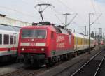 120 502 der DB Systemtechnik Minden steht am 02. August 2012 mit zwei Messwagen im Hannoveraner Hbf.