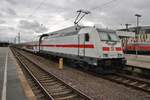 146 572-3 schiebt am 5.8.2017 den IC2049 von Dortmund Hauptbahnhof nach Dresden Hauptbahnhof in den Hannoverschen Hauptbahnhof.