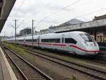 412 043 als ICE in Richtung Süden in Hannover Hbf, 04.10.2023