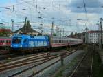 1016 023 bei der Einfahrt in den Hauptbahnhof von Hannover