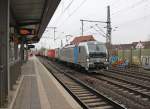 193 801-8 mit Containerzug in Fahrtrichtung Seelze. Aufgenommen in Hannover-Linden/Fischerhof am 27.04.2013.