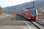 425 304-3 und 425 513-8 als RE 19040 von Rottweil nach Stuttgart Hbf am Vormittag des 06.03.14 beim Verlassen des Bahnhofs Horb am Neckar.