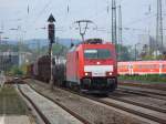 186 330-7 zieht einen gemischten Gterzug am 22.09.2011 durch Kaiserslautern Hbf