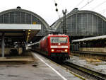 120 157 mit einem Intercity nach Nürnberg über Stuttgart im Karlsruher Hbf, Februar 2018