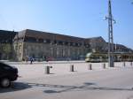 Das Empfangsgebude vom Hauptbahnhof in Karlsruhe, aufgenommen am 02.08.2003.