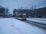 Eine Karlsruher Straenbahn am Hbf am 10.01.10 