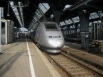 Dieser TGV POS machte am 14.08.2011 Station in Karlsruhe Hbf auf Gleis 6.