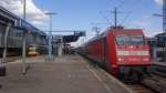 101 061 erreicht mit ihrem IC2260 den Endbahnhof Karlsruhe Hbf.