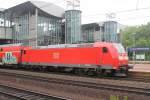 Hier eine Seitenaufnahme von 146 120 bei der Ausfahrt mit ihrem RE nach Frankfurt (Main) am 27.5.13 in Kassel Wilhelmshhe.