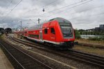 RE83 (RE21629) nach Lübeck Hauptbahnhof mit 218 330-9 ist auf dem Weg zur Bereitstellung im Kieler Hauptbahnhof. (14.7.2016)