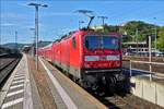 Lok 143 263 schiebt ihren Zug die letzten Meter in das Kopfgleis vom Bahnhof Koblenz. 14.05.2019 (Hans)
