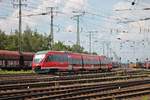 Nachschuss auf 643 047, als dieser am Mittag des 22.06.2019 als RB 23  Lahn-Eifel-Bahn  (Limburg (Lahn) - Mayen Ost) am Rangierbahnhof und DB Museum in Koblenz Lützel vorbei in Richtung Andernach