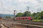 Nachschuss auf 425 095-7, als dieser am Mittag des 22.06.2019 als RB 27 (Mönchengladbach - Koblenz Hbf) am Rangierbahnhof und DB Museum in Koblenz Lützel in Richtung Hauptbahnhof vorbei