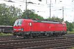 Portrait von 193 339, als diese am Nachmittag des 22.06.2019 von ihrem gemischten Güterzug im Rangierbahnhof in Koblenz Lützel neben das DB Museum vorzog, um später dann als Lokzug