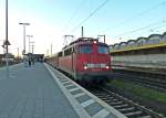 113 268-7 bei der Einfahrt am 25.05.12 in den Koblenzer Hbf mit dem AZ 13401 von Hertogenbosch (NL) nach Alessandria (I). Sie wird den Zug nach Basel SBB bringen und dort dann bis Sonntag warten, um dann wieder bis Venlo als Zuglok zu dienen.