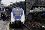 Während NX 365 (und 153) auf das Rangiersignal warten um zur Wende in den Btf zu fahren, werfen die nächsten Gleissperrungen im Kölner Hauptbahnhof schon ihre Schatten voraus (9.12.17).