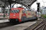 101 064-4 schiebt am 12.07.2019 den IC1914 von Köln Hauptbahnhof nach Berlin Ostbahnhof aus dem Hauptbahnhof der Domstadt. 