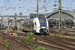 462 028 RE5 (RRX/National Express) nach Wesel bei der Ausfahrt vom Kölner Hbf - 23.06.2019