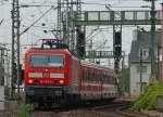 143 815-9 mit der S6 aus Kln-Nippes nach Essen Hbf bei der Einfahrt in Kln Hbf, 30.4.11