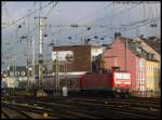 Noch wird die S6 der S-Bahn Rhein-Ruhr von der BR 143 gezogen: Hier fhrt 143 036 mit der S6 in Richtung Essen Hbf gerade in den Klner Hbf ein (22.10.2011)      