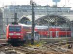 146 026 verlsst hier am 20.08.2013, als RE1 nach Paderborn Hbf, den Klner Hbf. 