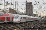 ICE Velaro D 407 017-3 als ICE817 fuhr am 25.12.2013 in den Kölner Hbf.